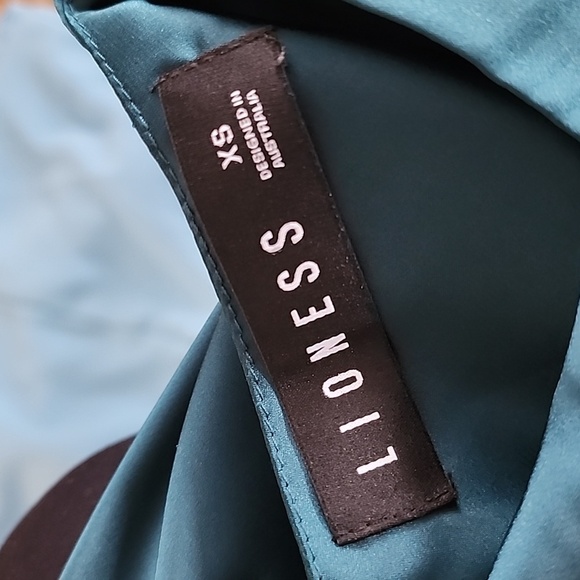 Lioness Max dark green satin style dress size Small - Picture 9 of 10